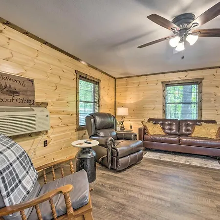 Backwoods Hideout Remote Couples Getaway! Villa